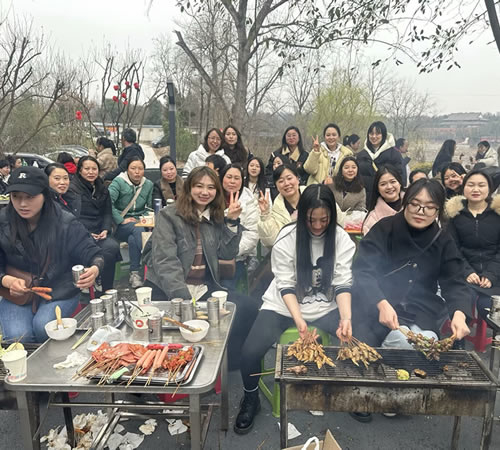 綿陽市先鋒醫(yī)療器械有限公司—— 慶?！?.8婦女節(jié)”，共赴燒烤盛宴，致敬巾幗風采